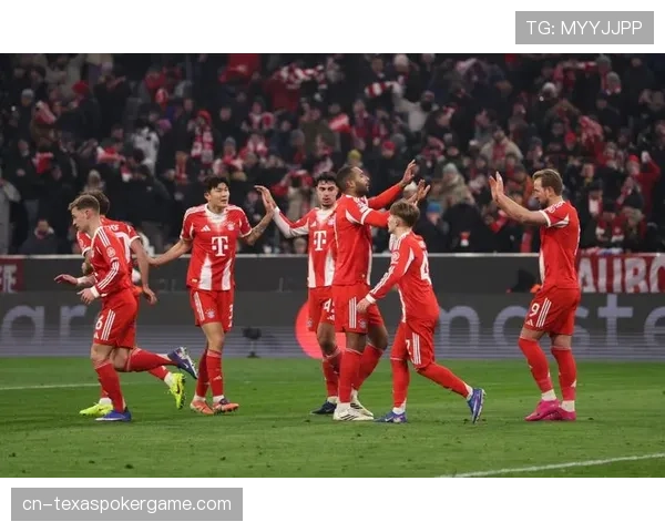 拜仁慕尼黑3-0完胜奥格斯堡，暂时登顶积分榜